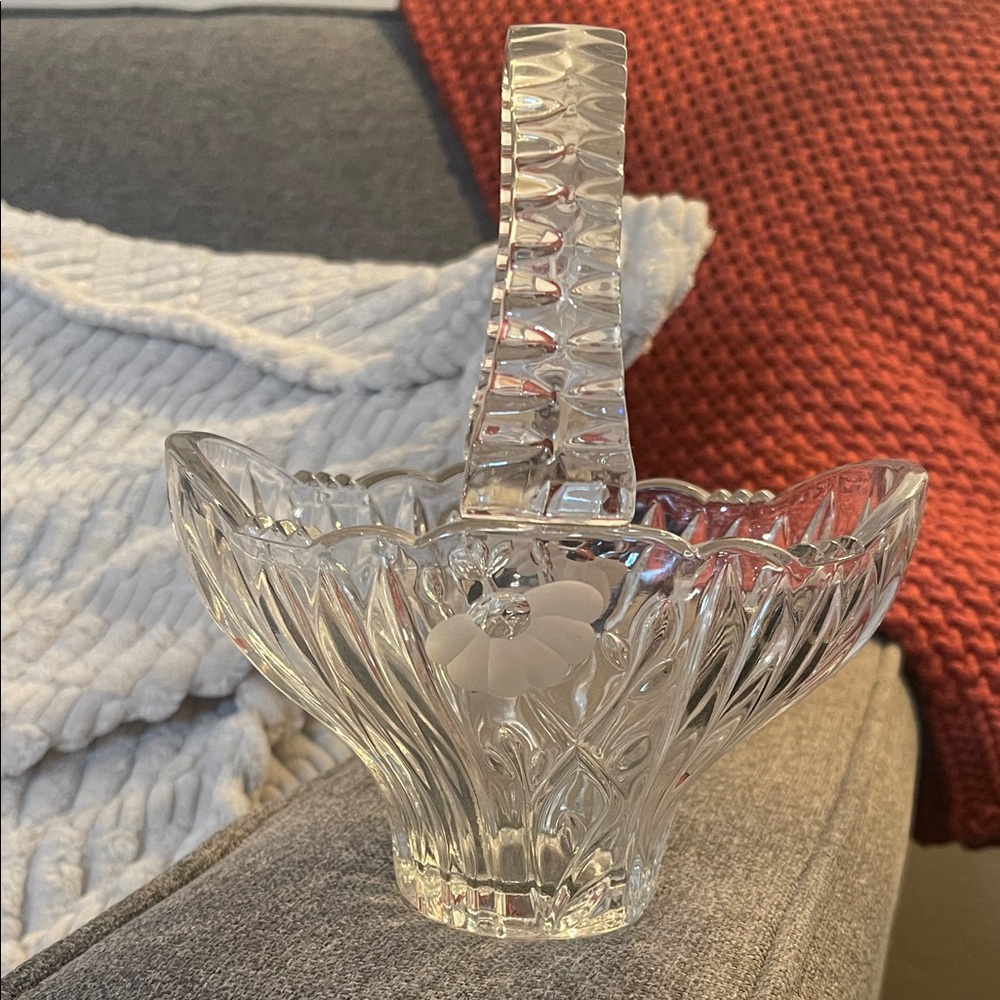 Princess House Crystal Basket with Floral Design